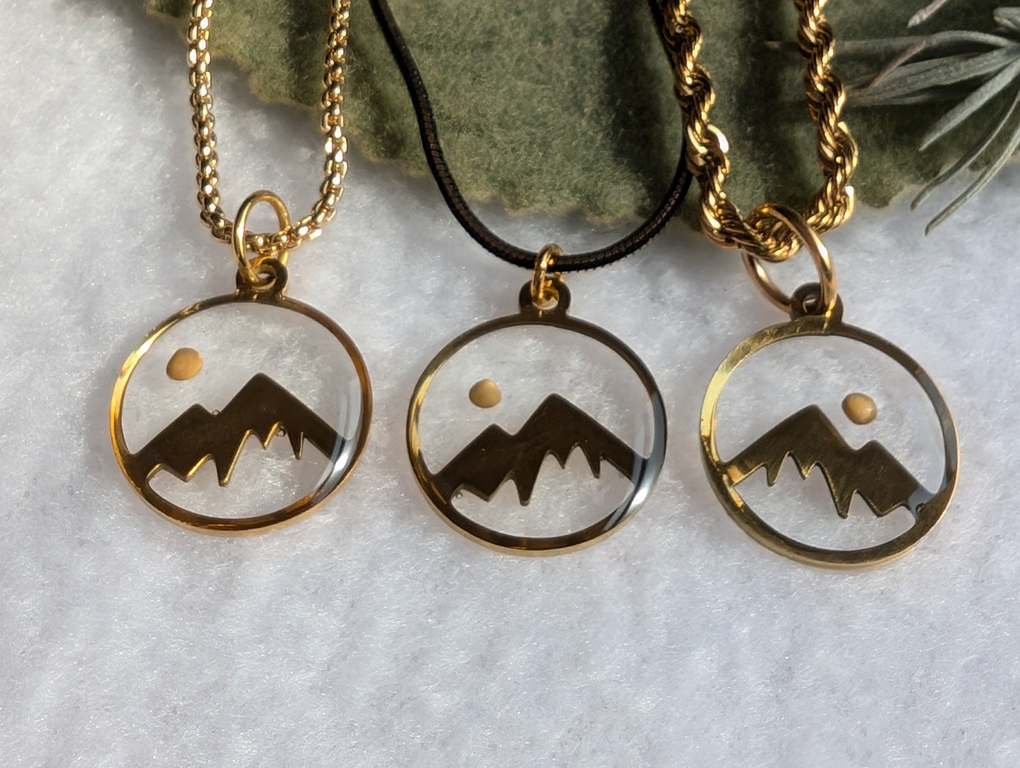 Gold mountain mustard seed necklace with long gold box chain