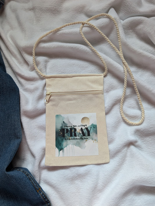 Small purse with zipper opening- Pray design